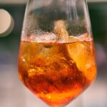 Keto Mixology: Utforska den Lågkolhydratvänliga Världen av Smakfulla Cocktails